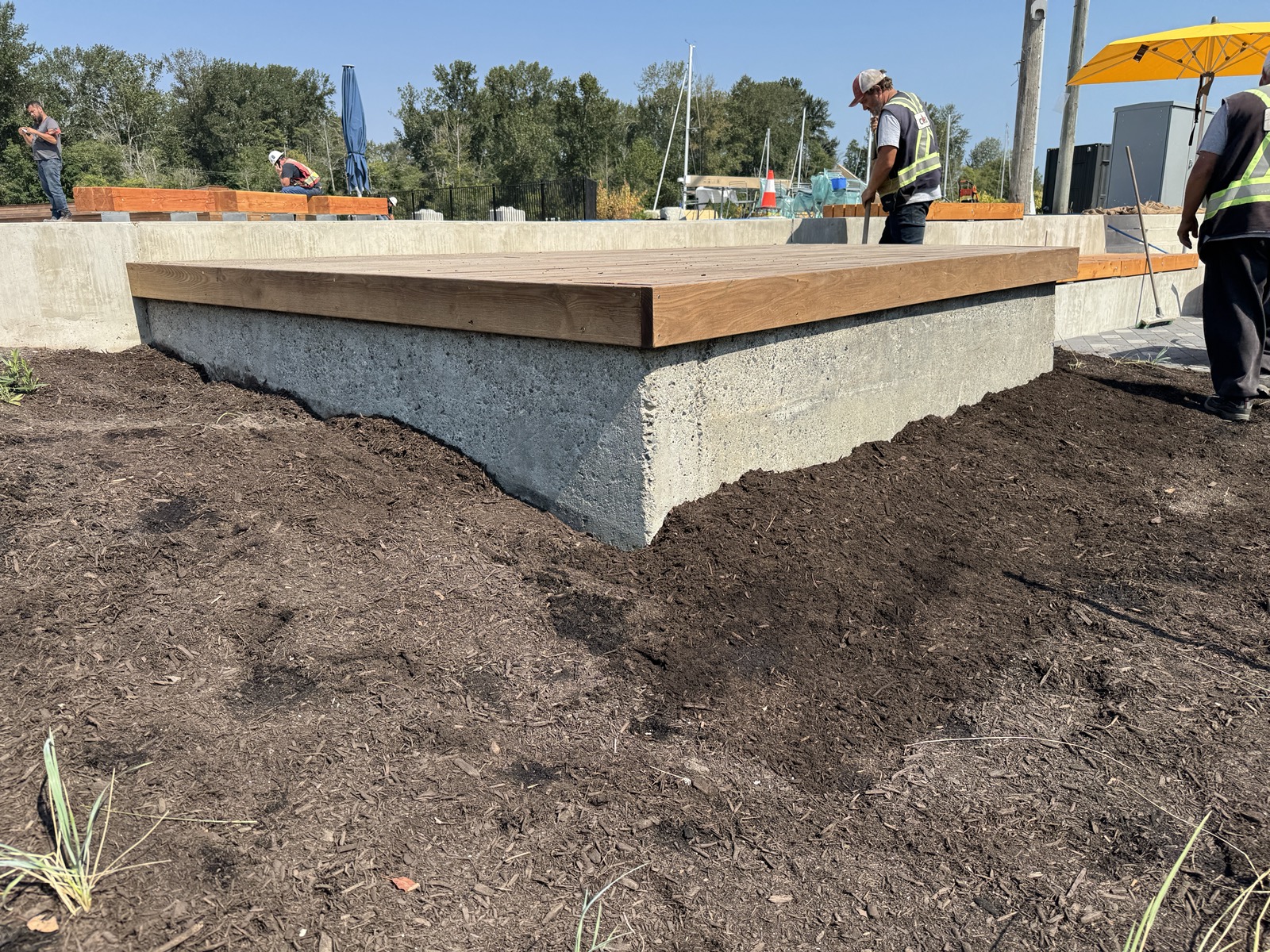 Concrete wall after cleaning